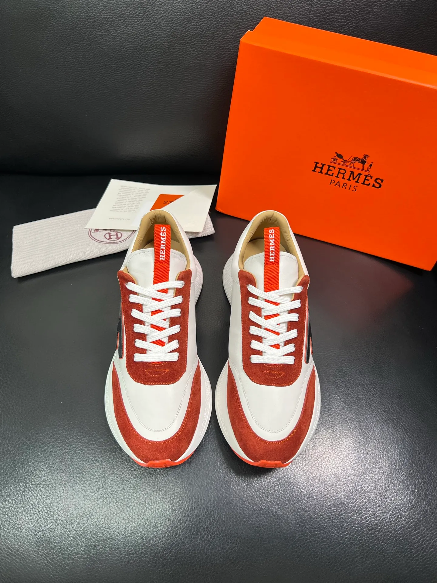 Men's men's shoes 💰840 Hermes top purchasing Hermes counter synchronization, original factory configuration, original cowhide fabric imported from Italy, high-quality splicing technology, fully imported water-dyed cowhide lining, soles: original factory special soles are super comfortable, original factory and single goods are high quality, welcome to compare and synchronize with counters, code number 39-44 (customized 38 45) 85863